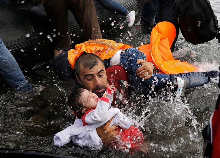   Yannis Behrakis / Reuters