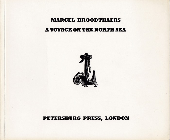 La copertina di A voyage on the North Sea di Marcel Broodthaers, Petersburg Press, London