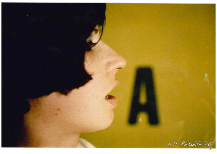 Luca Maria Patella, Rosa dice A, 1966.  Luca Maria Patella. C-print, 20x24 cm. Courtesy Laura Bulian Gallery