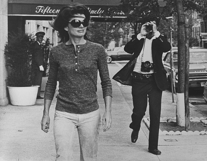 Jacqueline Kennedy Onassis and Ron Galella on Madison Avenue, New York, October 7, 1971.  Ron Galella