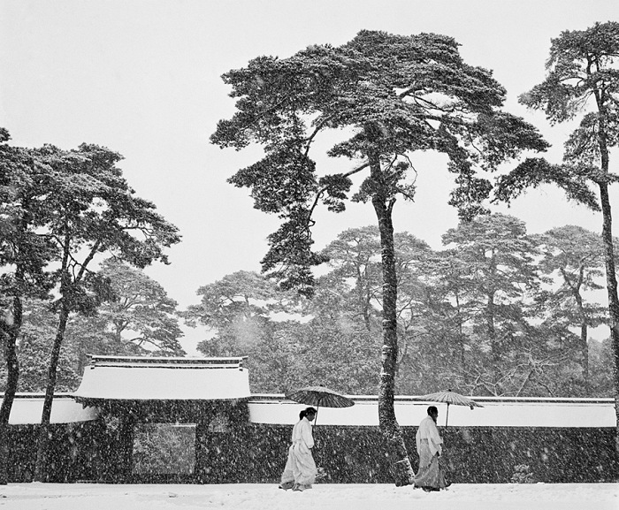 Werner Bischof, Courtyard of the Meiji shrine, Tokyo, Japan, 1951.  Werner Bischof/Magnum Photos