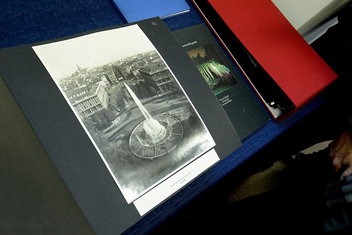 Un album in cui sono conservate stampe originali degli anni Quaranta dell'Archivio Storico Fotografico AEM.  FPmag.