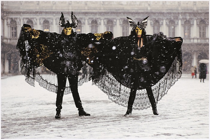 Fulvio Roiter, Carnevale a Venezia, 1988.  Fondazione Fulvio Roiter