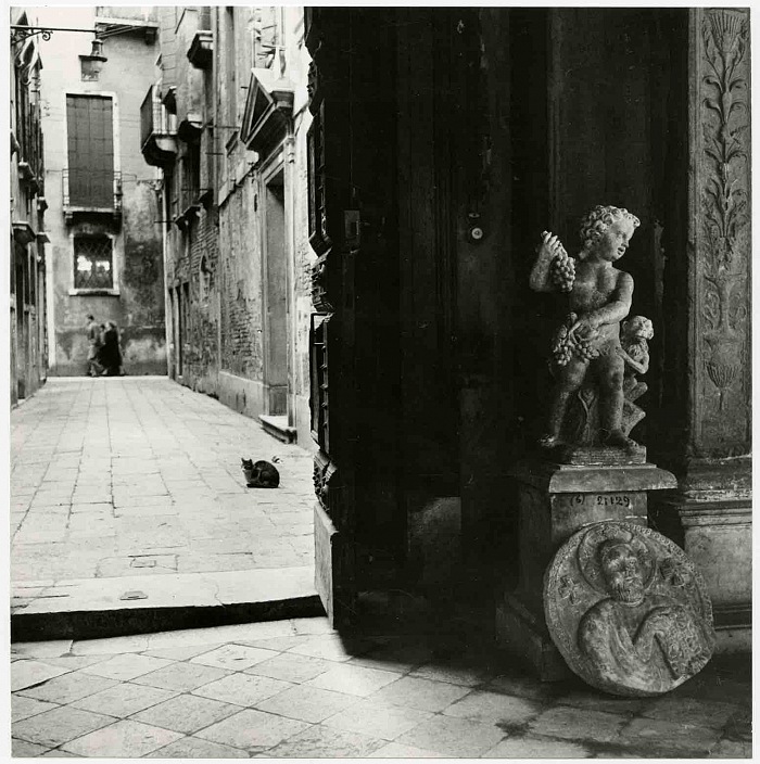 Paolo Monti, Venezia, 1950 circa, Milano, Civico Archivio Fotografico (deposito Fondazione BEIC), inv. C.095.16.04/01.  Paolo Monti.