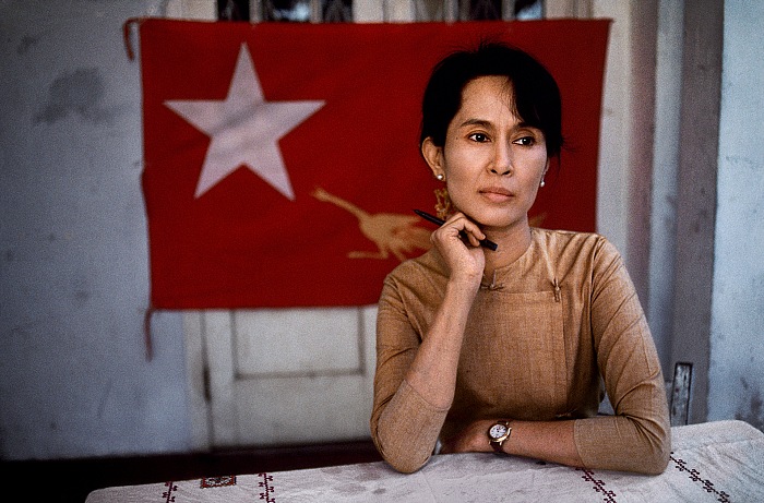Steve McCurry, Aung San Suu Kyi, Premio Nobel per la pace nel 1991, Rangoon, Burma (Myanmar), 1995.  Steve McCurry