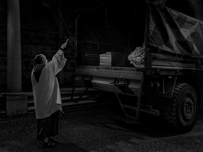 Alex Majoli, dalla serie Covid on Scene. Alex Majoli/Magnum Photos.