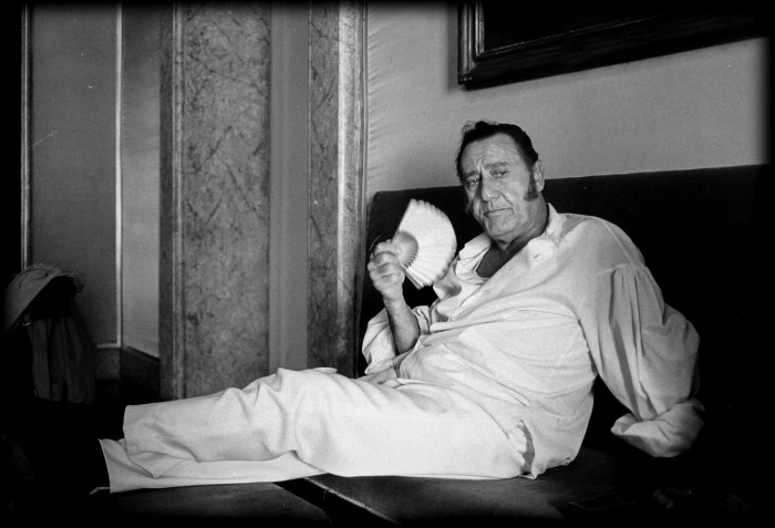 Andrea Samaritani, Alberto Sordi, dal libro fotografico Lo sguardo felice del fotoreporter.  Andrea Samaritani.