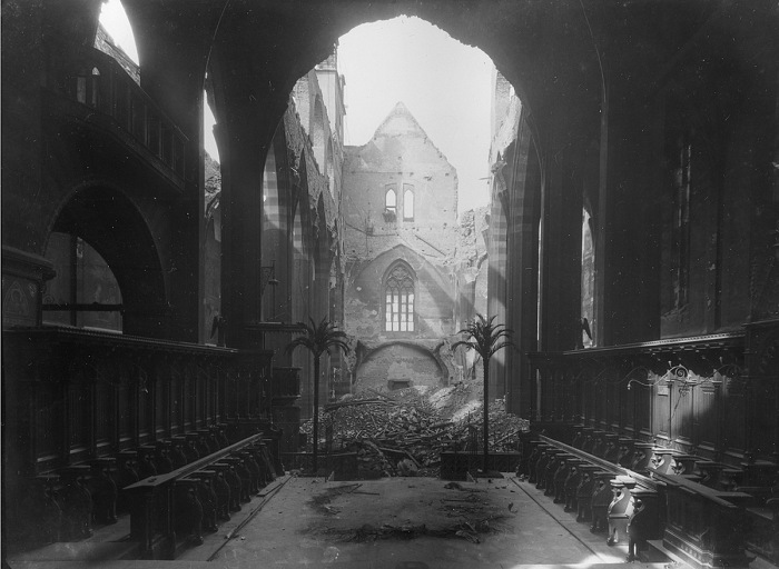 Josef Sudek, Praga, 1945.  Josef Sudek