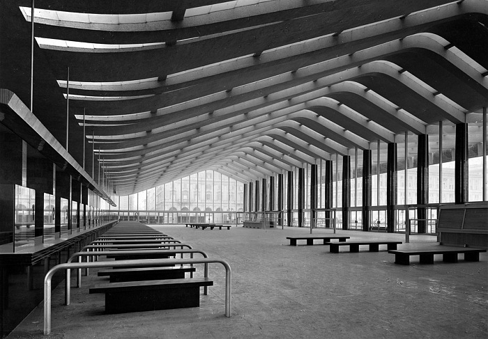 Vasari, Termini Station (archs. Eugenio Montuori, Leo Calini, Annibale Vitellozzi et al.), Gelatine silver print, 1950.  Architectural Press Archive / RIBA Collections