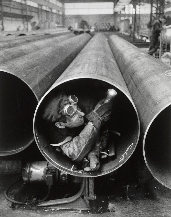 Willy Ronis, Usine Lorraine Escaut Sedan, 1959. Willy Ronis, Ministre de la Culture / Mdiathque de larchitecture et du patrimoine / Dist RMN-GP  Donation Willy Ronis