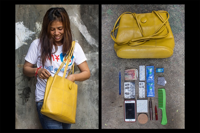 Laura Wilhelm, dal progetto La verit nella borsa di una donna, Vanna, Cambogia.  Laura Wilhelm.