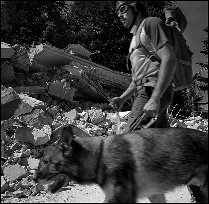 Bruno Tamiozzo, dalla mostra Polvere, Amatrice, 2016.  Bruno Tamiozzo.