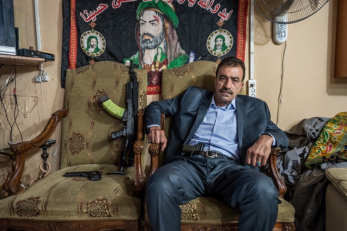 Abu Ali Alzalam, 55 anni,  responsabile della resistenza guidata da Hezbollah. Hezbollah, forte dellesperienza maturata fin dalla guerra contro Israele nel 1982, supporta il regime siriano. Abu Ali Alzalam prevede altri dieci anni di conflitto in Siria e moltre altre guerre nel mondo arabo.  Alessandro Rota