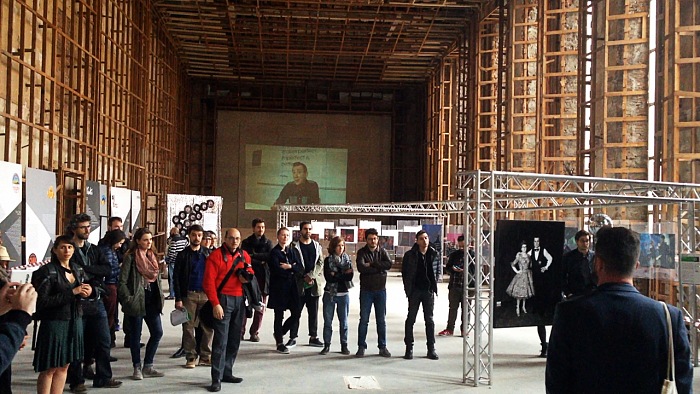 Riaperture Photofestival Ferrara. Un momento della visita guidata alla mostra Dancing Emilia presso l'auditorio Pergolesi di Ferrara.  FPmag.