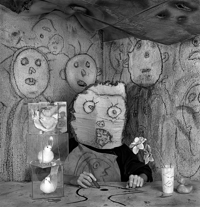 Roger Ballen, Artiste, srie Asile des oiseaux, 2013.  Roger Ballen.