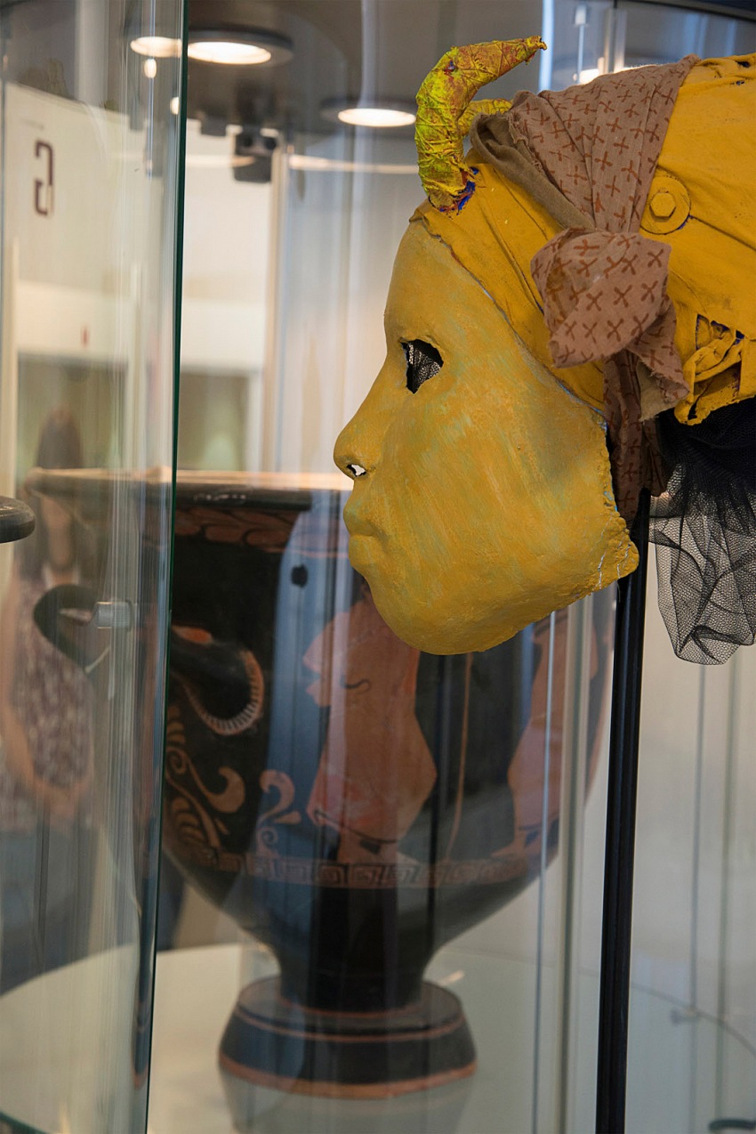 Pio Tarantini, All'interno del Museo Faldetta, Brindisi.  Pio Tarantini.