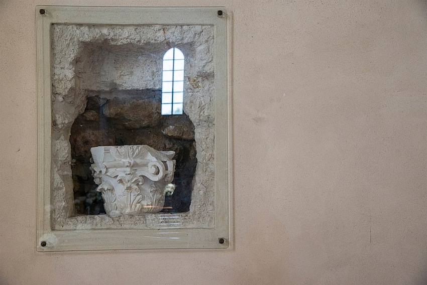 Pio Tarantini, Interno di Santa Maria del Casale, Brindisi.  Pio Tarantini.