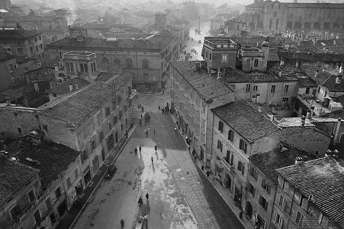 Anonimo, Costruzione di via Marconi, anni Trenta. Courtesy Archivio architetto Legnani