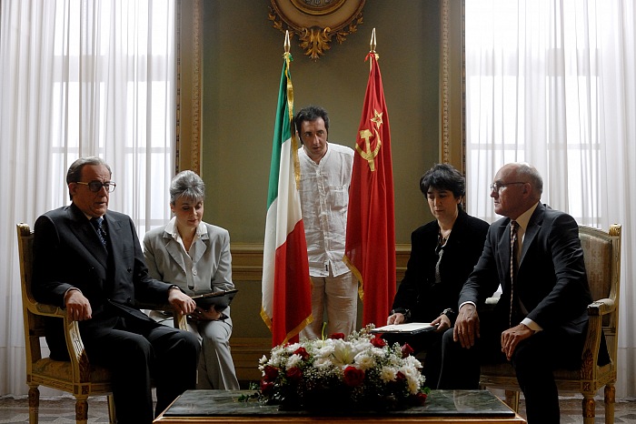 Gianni Fiorito, dal set de Il Divo di Paolo Sorrentino, 2007. Nella foto Paolo Sorrentino e Toni Servillo.  Gianni Fiorito