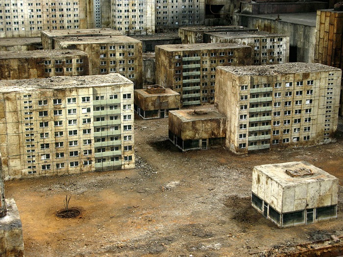 EVOL, Caspar-David-Friedrich-Stadt I-V, 2009. C-Print, aluminium mounted, 60x80 cm. Edition of 5.  EVOL