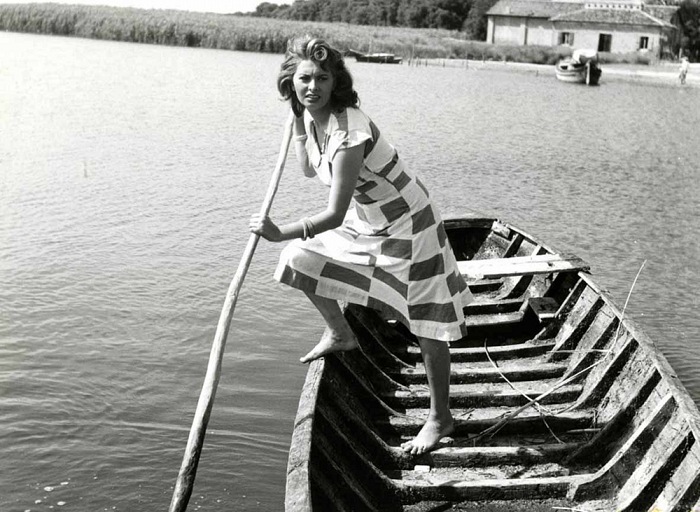 Dal film La donna sul fiume di Mario Soldati, 1955.  Archivio fotografico - Cineteca Nazionale