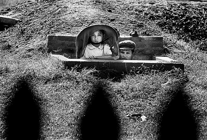 Romano Cagnoni, Air Raid Bunker, Haiphong, North Vietnam, 1965.  Romano Cagnoni.