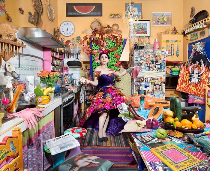 Aurore Valade, dalla serie Mexican Interiors. In esposizione presso la Galleria Gagliardi e Domke, Torino.  Aurore Valade
