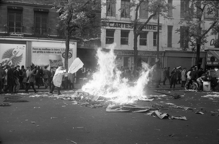 Philippe Gras, dalla mostra Nel cuore del maggio '68. In esposizione presso CAMERA  Centro Italiano per la Fotografia, Torino.  Philippe Gras