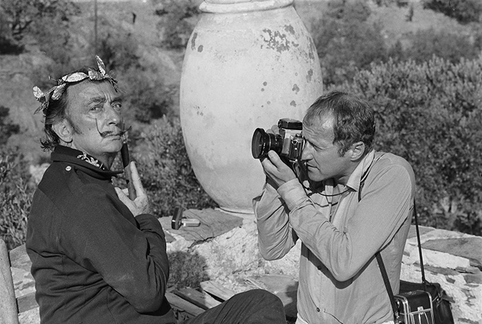 Jean Clemmer, Dal et Clemmer, Port Lligat, 1962.  Jean Clemmer/Hlne Clemmer Heidsieck.  Fondacio Gala-Salvador Dal, Figueres (2018)