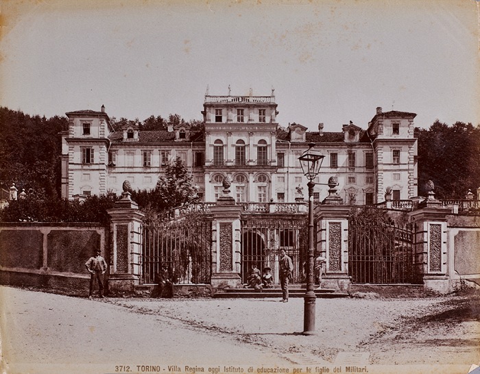 Torino. Villa Regina oggi Istituto di educazione per le figlie dei Militari (stampa del 1880 c.a.). © Fratelli Alinari - Firenze