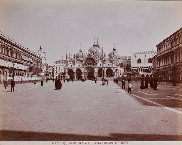 Venezia. Piazza e Basilica di S. Marco (stampa del 1902 c.a.). © Fratelli Alinari - Firenze
