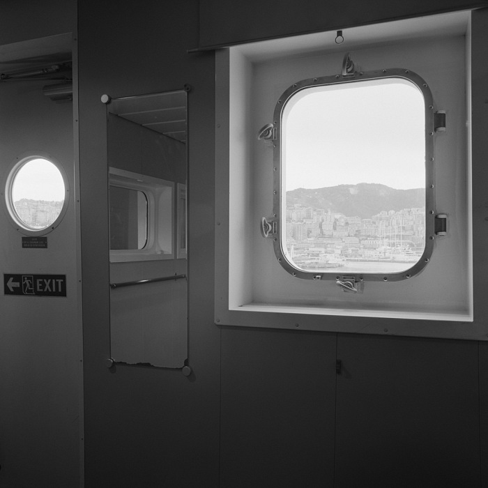 Massimiliano Camellini, Windows, Hanjin Yantin, Terminal Sech, Genova, 2 maggio 2014. Courtesy BAG Gallery