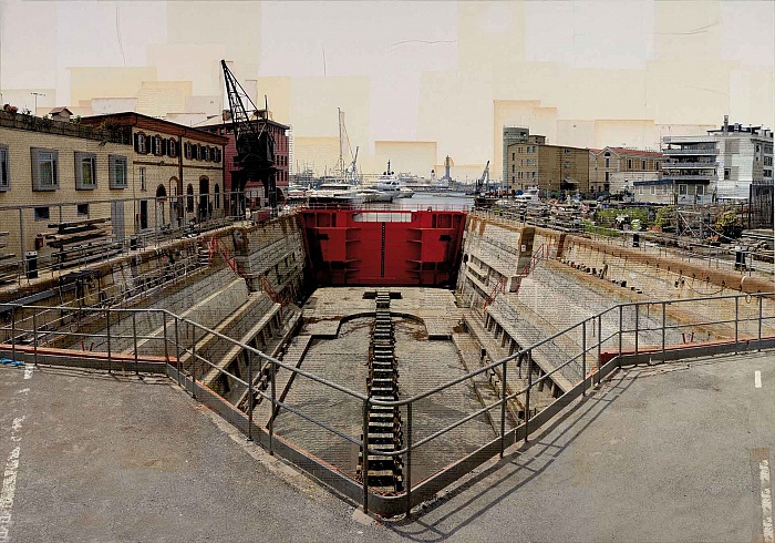Nicolò Quirico, Il cuore del porto, Genova, 2015. Stampa fotografica su collage di pagine di libri d'epoca, 105x150cm