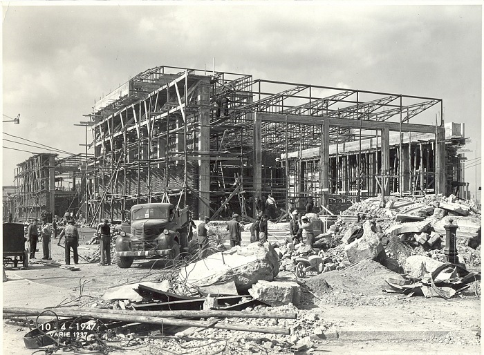 V. Aragozzini, Lavori di costruzione del nuovo padiglione Montecatini, 1947.  © Archivio storico Fondazione Fiera