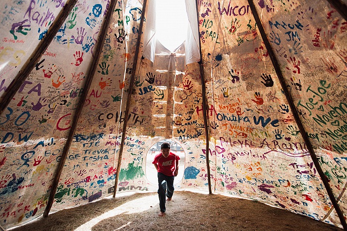 Amber Bracken, per Buzzfeed News, Standing Rock, Attualità – Primo Premio, Storie 2016. Courtesy Galleria Carla Sozzani, Milano