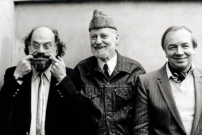 Maria Mulas, Allen Ginsberg, Lawrence Ferlinghetti e Andrej Voznesenskij, 1982. © Maria Mulas