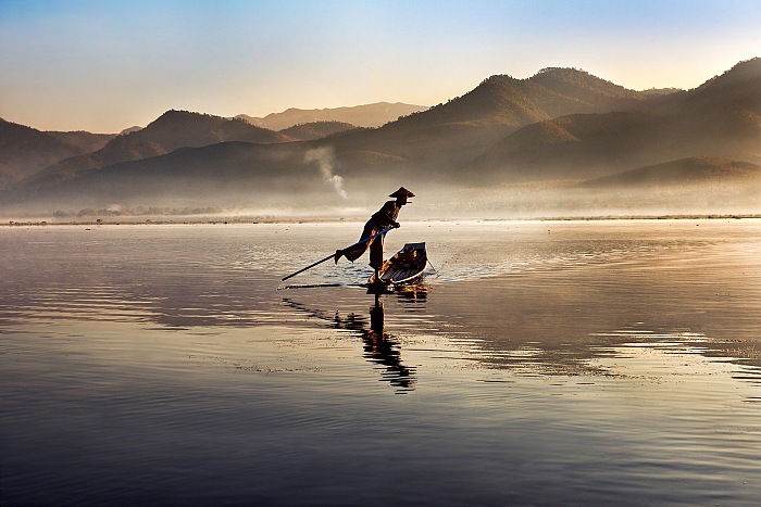 Steve McCurry, Lago Inle, Birmania, 2011. © Steve McCurry