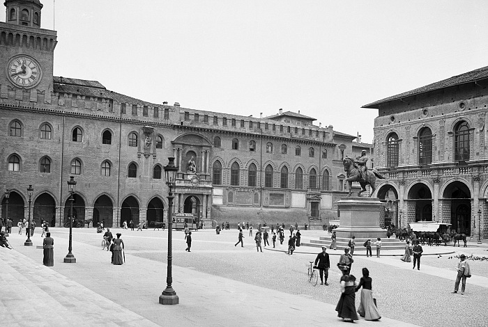 Studio Camera, piazza Vittorio Emanuele, fine Ottocento