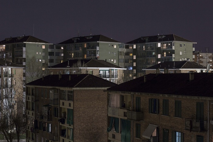 Dario Bosio, dalla serie Co:Abitare, Veduta delle case popolari nel Quartiere Mirafiori da via Poma/via Scarsellini, Torino, 16/03/2018. © Dario Bosio/DARST