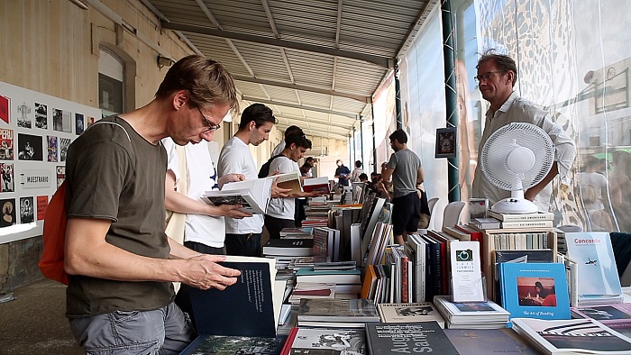 Cosmos-Arles Books 2018, Les Rencontres de la Photographie 2018, Incontro con Claudio Corrivetti, Postcart Edizioni.