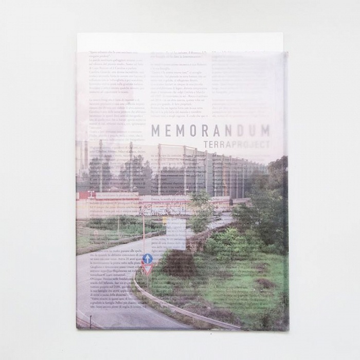 Memorandum, la pubblicazione che celebra i dieci anni di attività del collettivo fotografico Terra Project. © Terra Project.