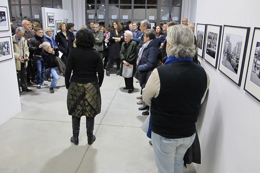 Durante l'inaugurazione della mostra Il fotografo che insegnava a comunicare presso Polifemo Fotografia a Milano. © © Aldo Cocco.